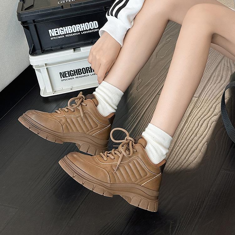 

Женские кожаные короткие ботинки, новые универсальные повседневные ботинки Мартин, на мягкой подошве и платформе, женская обувь из коровьей кожи, высокие ботинки 40