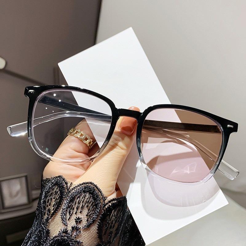 Fashion Pochromic Anti Radiation Eyeglasses for Women/Men Anti Blue Light Computer Glasses