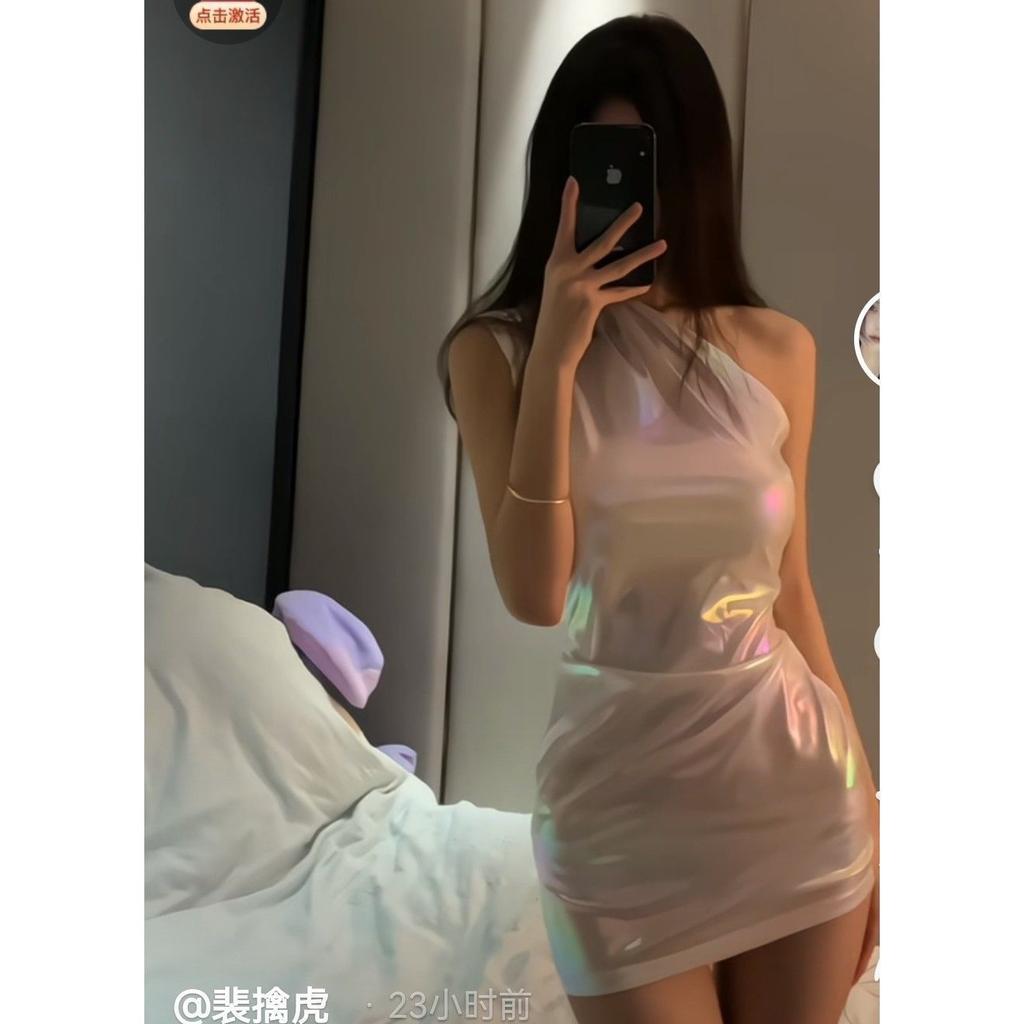 Internet Celebrity Pei Qiuhu Summer and Autumn Sexy Design Sense Live Streaming Host Short Skirt Spice Girl Slim Slanted Shoulder Hip Wrap Dress Women