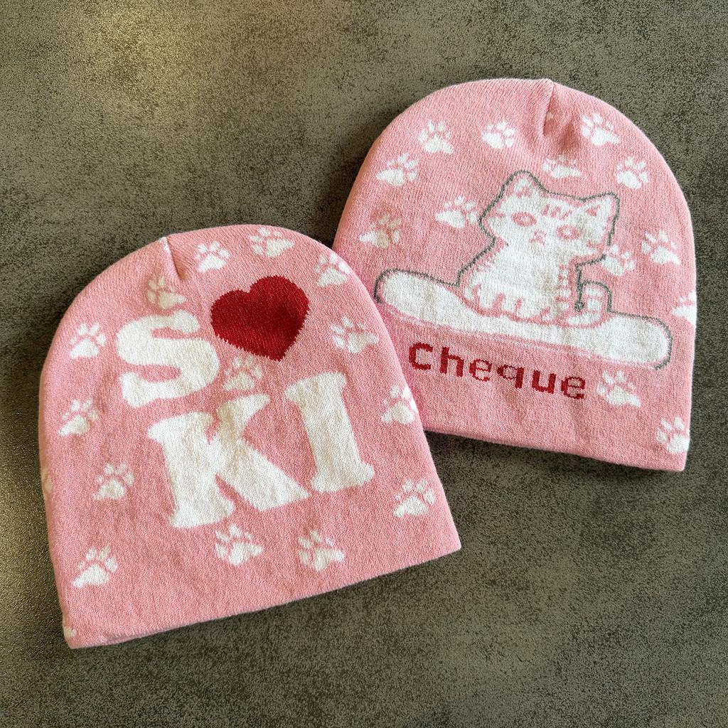 Acrylic Knit Hat With Cat And Letter Jacquard Design For Women Men In Autumn And Winter