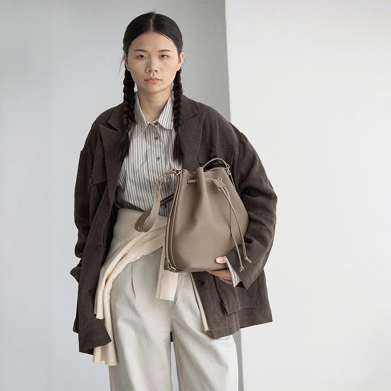 VENOF Niche Top-Grain Leather Bucket Bag - Convertible for Crossbody, Single Shoulder, and Backpack Use Key Details Explained