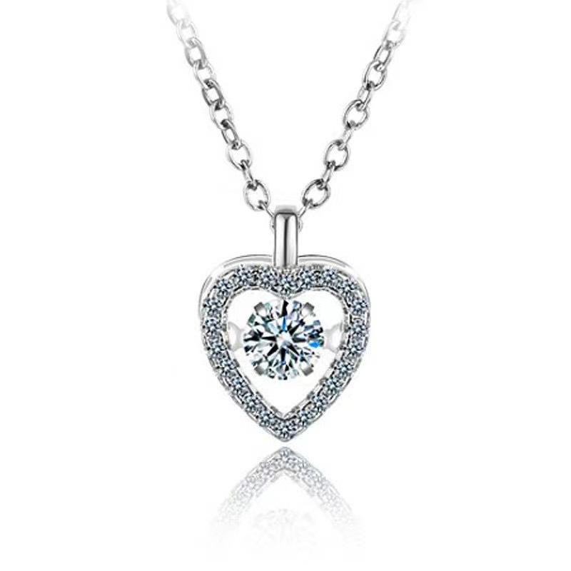 Korean Version of Beating Heart-warming Necklace for Women with Niche Design Simple and Versatile Love Pendant Necklace