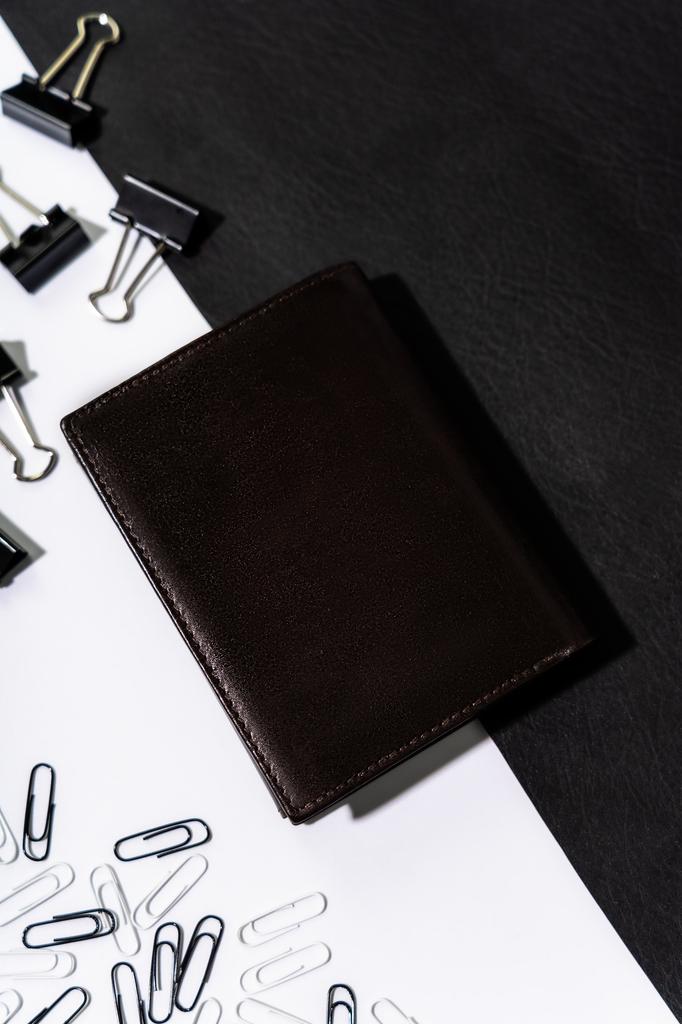 Men's Leather Wallet N104-RVT-2275 D.Brown