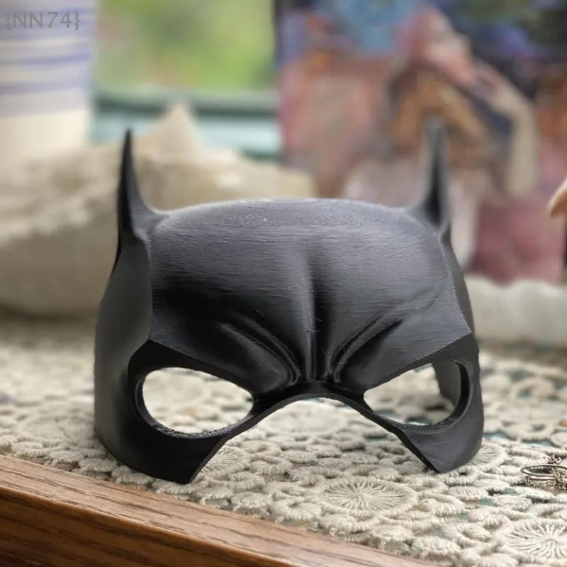 Dog Halloween Costume Masks – Cool Man Bat Mask + Avenger Superhero Mask, Cute Pet Toys & Supplies 1 Pcs