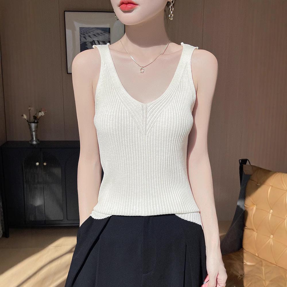 

2025 Slimming V-Neck Knitted Sleeveless Tank for Women L