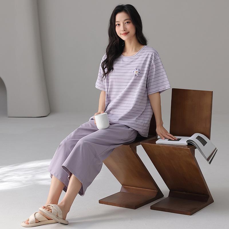 Women's Pure Cotton Pajama Set with Built-in Bra, Short Sleeve Top & 7/8 Pants - Sweet Summer Homewear.