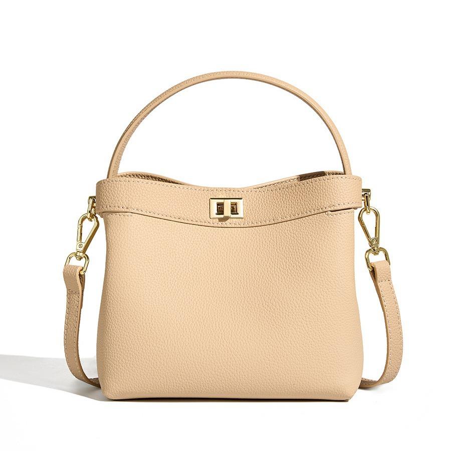 Commuter Leather Handbag New Versatile Niche Design Bucket Bag Shoulder Messenger Women's Bag