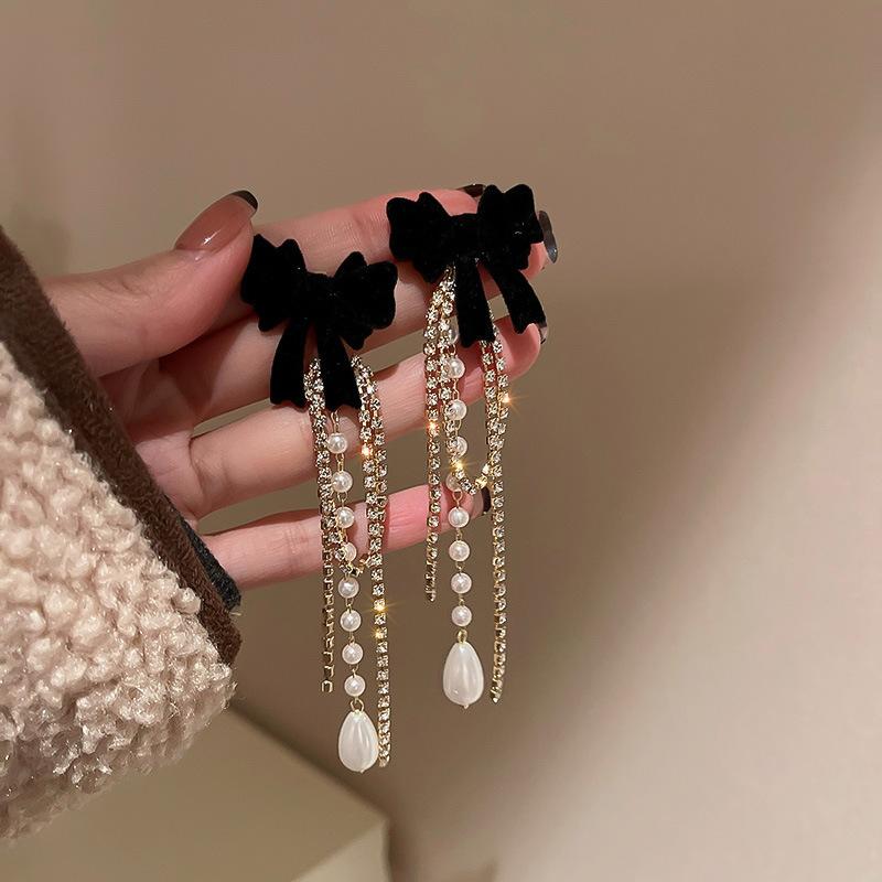 Artificial Crystal Love Pearl Fringed Earrings Korean Long Personalized Earrings Temperament Fashionable Versatile Earrings