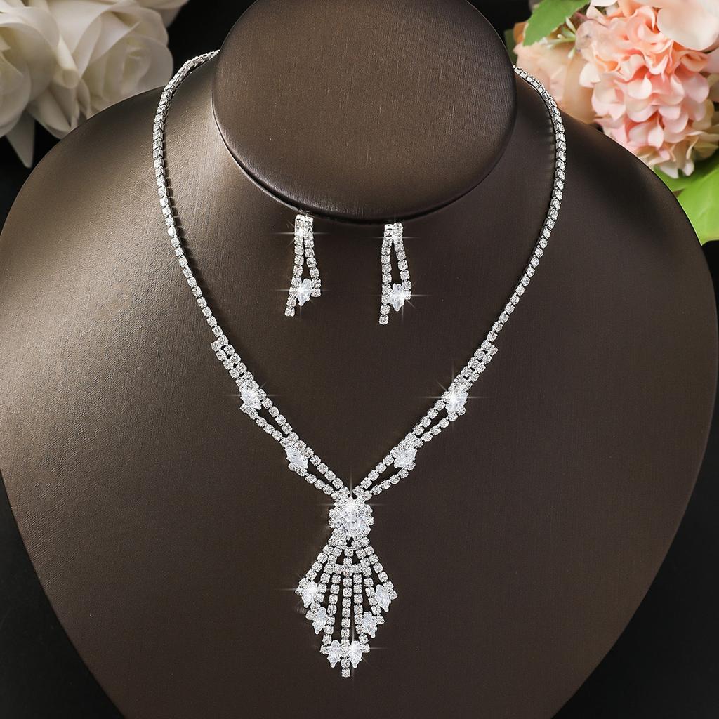 3PC Women's Fashionable Rhinestone Geometric Fringe Necklace Earring Set, Suitable for Weddings, Parties, and Holiday Gifts