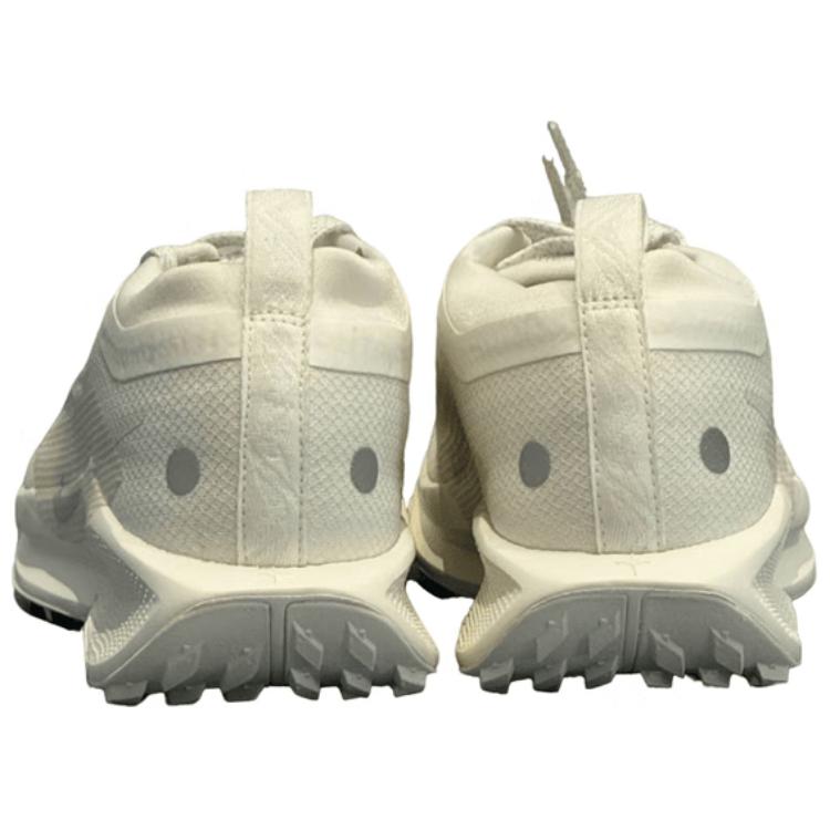 Nike  Pegasus Trail 5 GORE-TEX Sail Photon Dust Women Sneakers Cream FQ0912-102