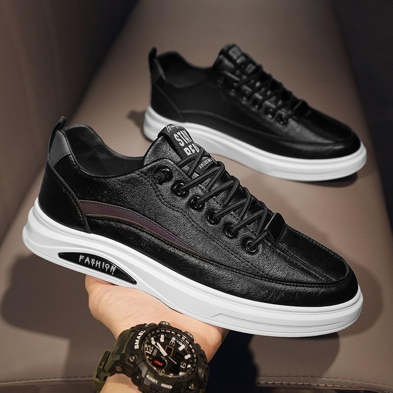 2026 new men's white shoes men's breathable casual board shoes versatile sports trendy new men's shoes