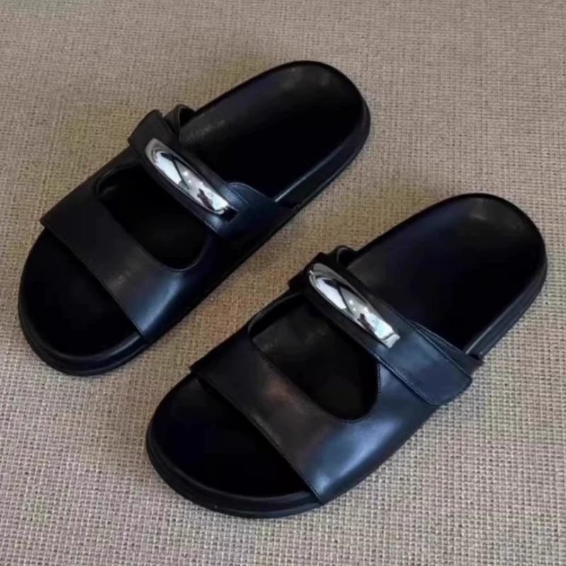 

Fashion Summer Breathable Soft Women Slippers 2025 New Outside Comfortable Sandals Daily Dress Up Trend Women Slippers 40 чёрный