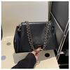 Large Capacity Solid Color New Fashion Retro 2025 Winter Chain Casual Texture Shoulder Crossbody Tote Women's Bag