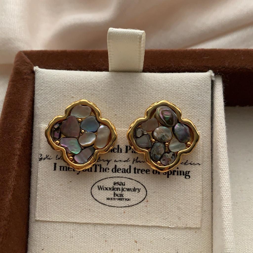 Lucky Clover Earrings Earrings Mother Of Pearl Light Luxury Fashion Personality Minimalist Light Luxury Premium Commuter Earrings