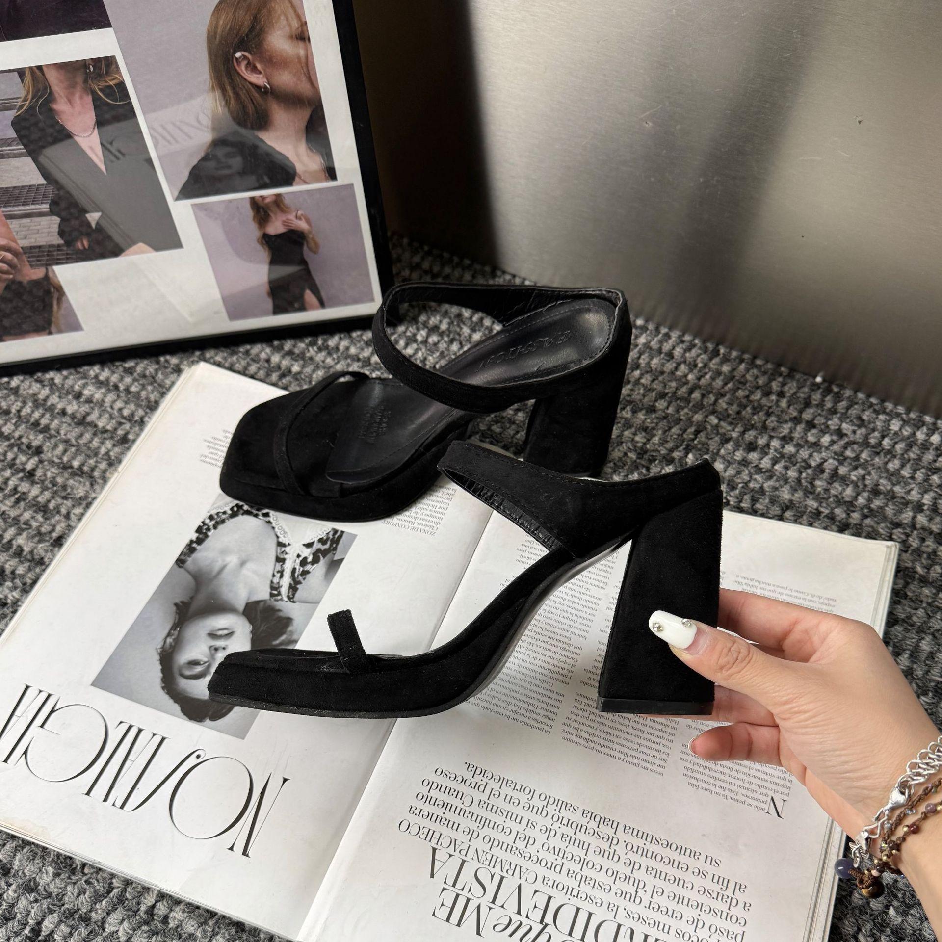 

French temperament word with thick heel open toe cool slippers women summer wear waterproof table leopard print beautiful high heel sandals women 35 чёрный