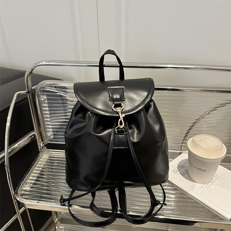 Backpack Women's Backpack 2025 Spring New Trendy Travel Niche Bag High Value Leisure Travel Schoolbag