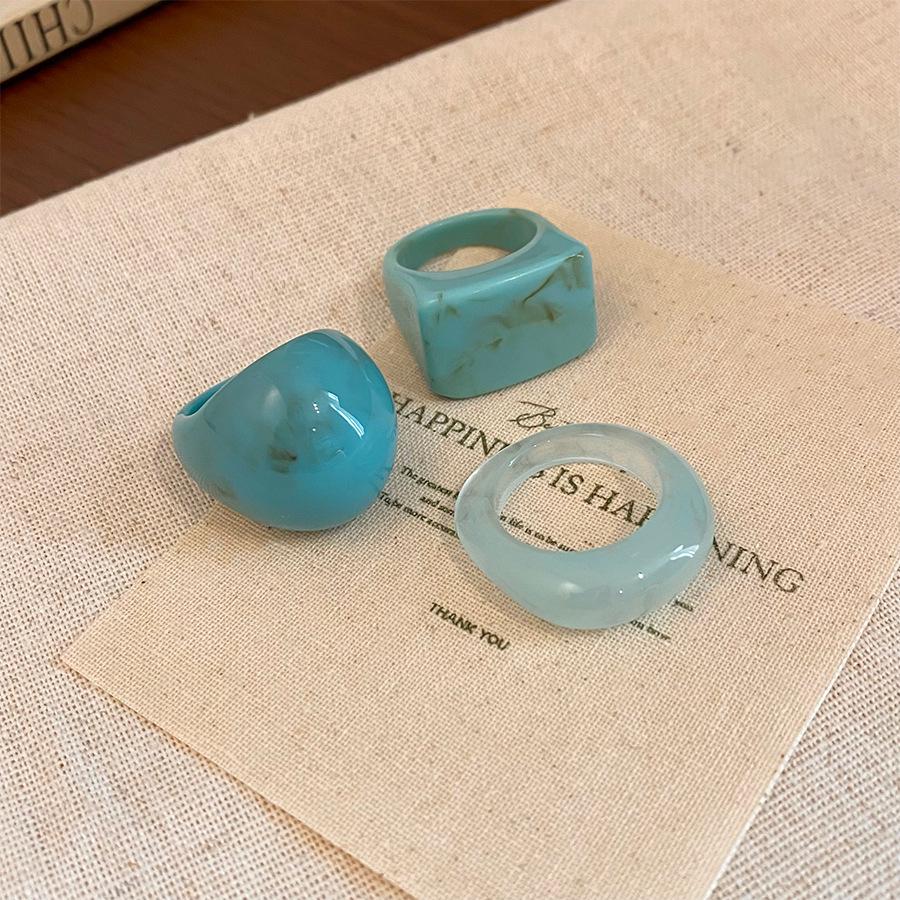 Women's Maillard Resin Geometric Ring: Retro Elegance, Unique Design, Handcrafted High-End Jewelry