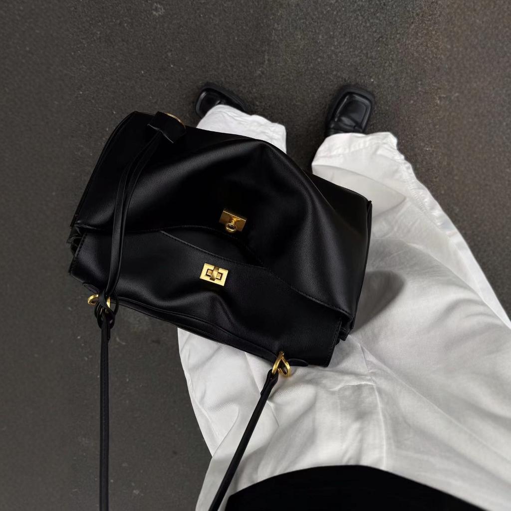 Premium texture soft surface simple underarm bag women's autumn and winter new large-capacity tote bag commuter shoulder messenger bag