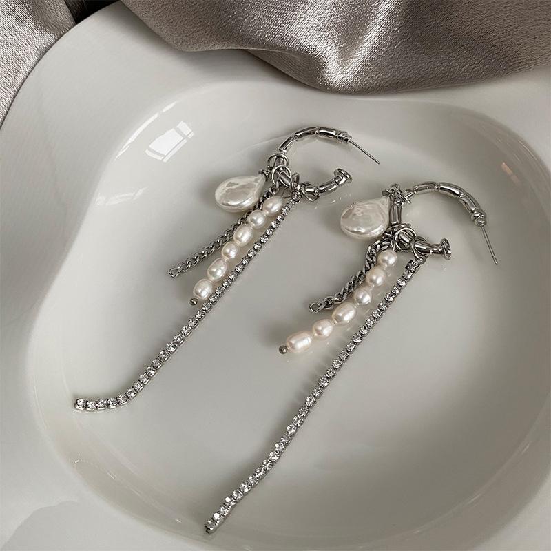 Baroque Pearl Tassel Drop Earrings for Women Shiny Crystal Rhinestone Chain Long C Shape Long Earrings Luxury Party Jewelry Gift