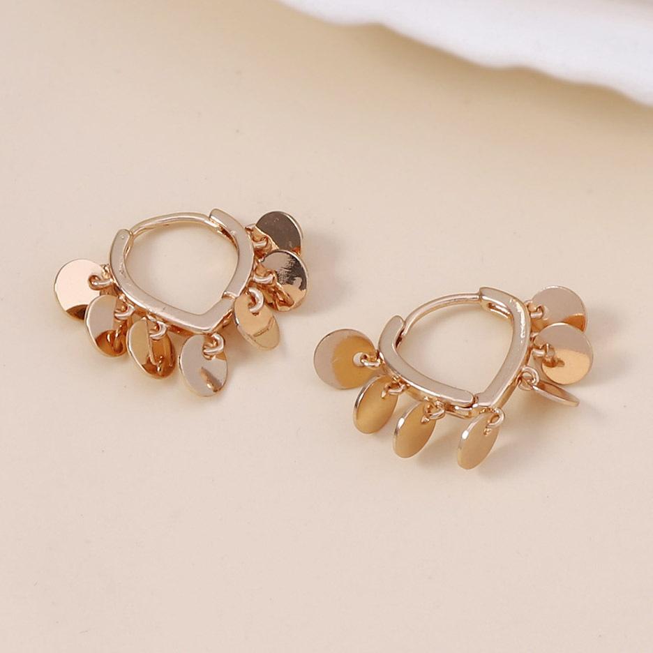 Korean Temperament Fashionable Fringed Small Round Piece Extravagant Earrings, High-end Light Luxury Ins Trendy Personalized Models