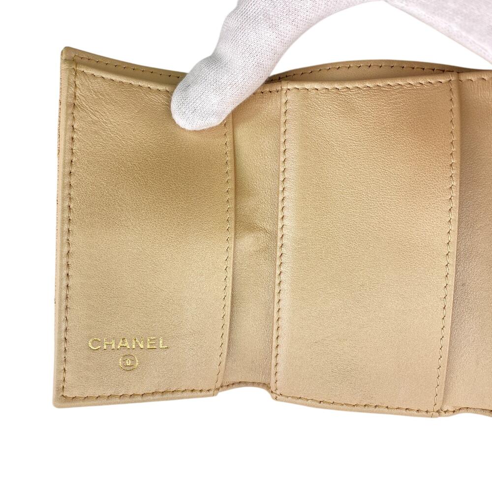 CHANEL Compact wallet Matrasse caviar skin Caviar skin Tri-fold wallet beige Caviar skin Used