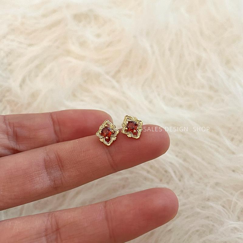 Korean Retro Diamond Rhombus Zirconia Stud Earrings - Chic, Luxurious, Versatile Accessories