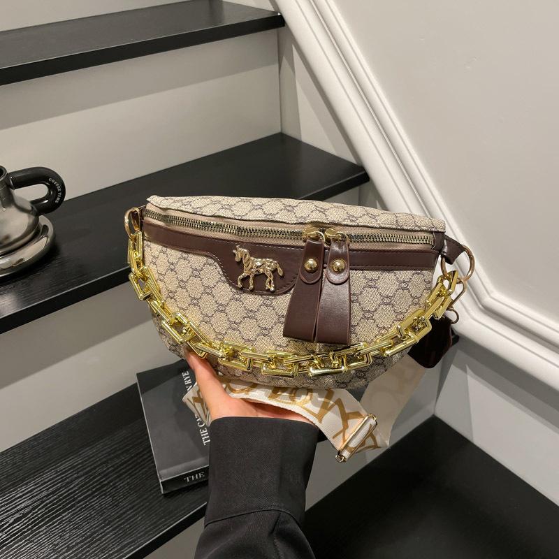 

Stylish and simple underarm small square bag spring new casual chain shoulder bag solid color handbag bag хаки