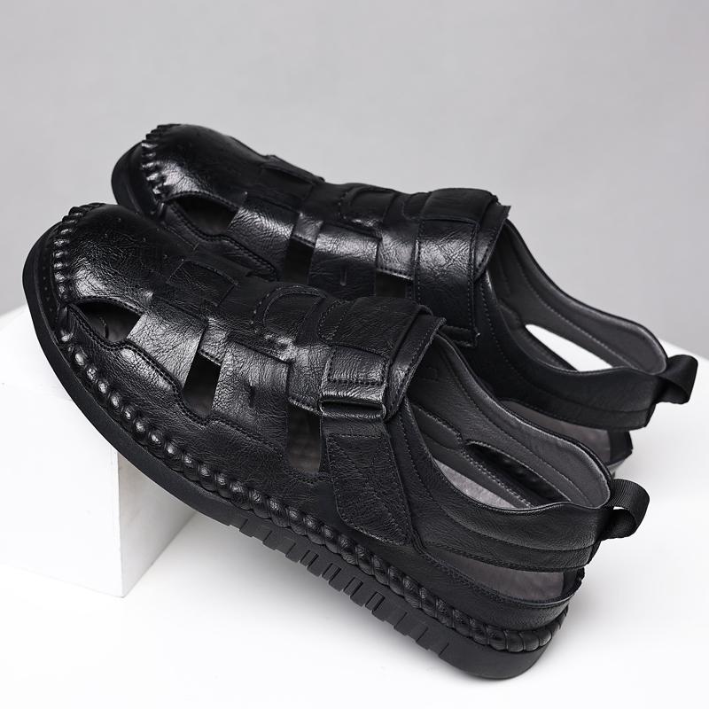 Fashion New High Quality Handmade Men's Punching Breathable Leisure Fashion Sandal Hollow Men Outdoor Comfortable Soft Non Slip Loafer