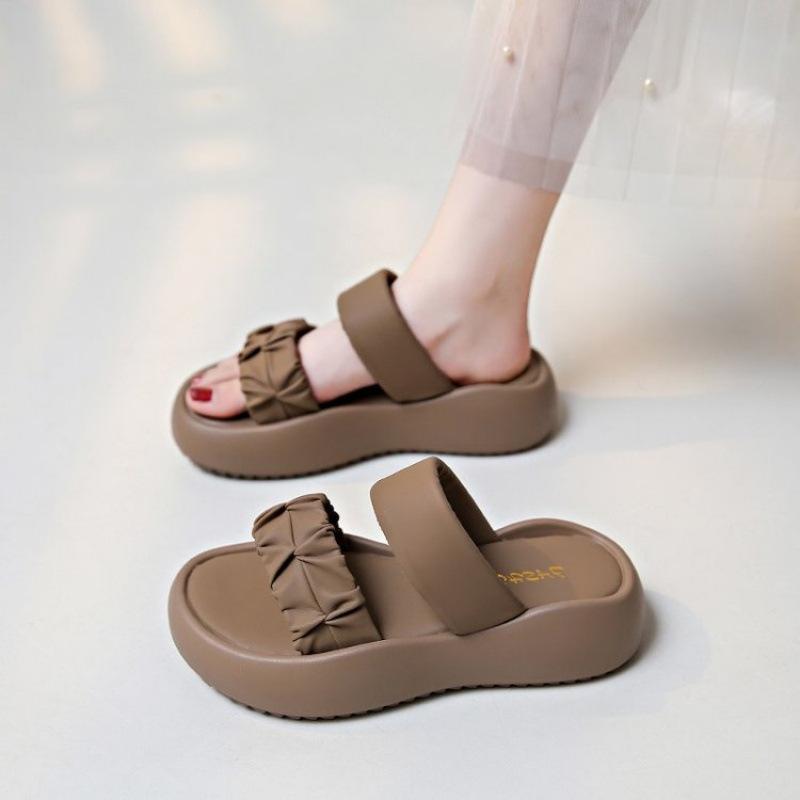Stepping On Shit Slippers Women's Summer Wear 2025 New Muffin Thick Sole Heightening One-word Sandals Popular Beach Sandals