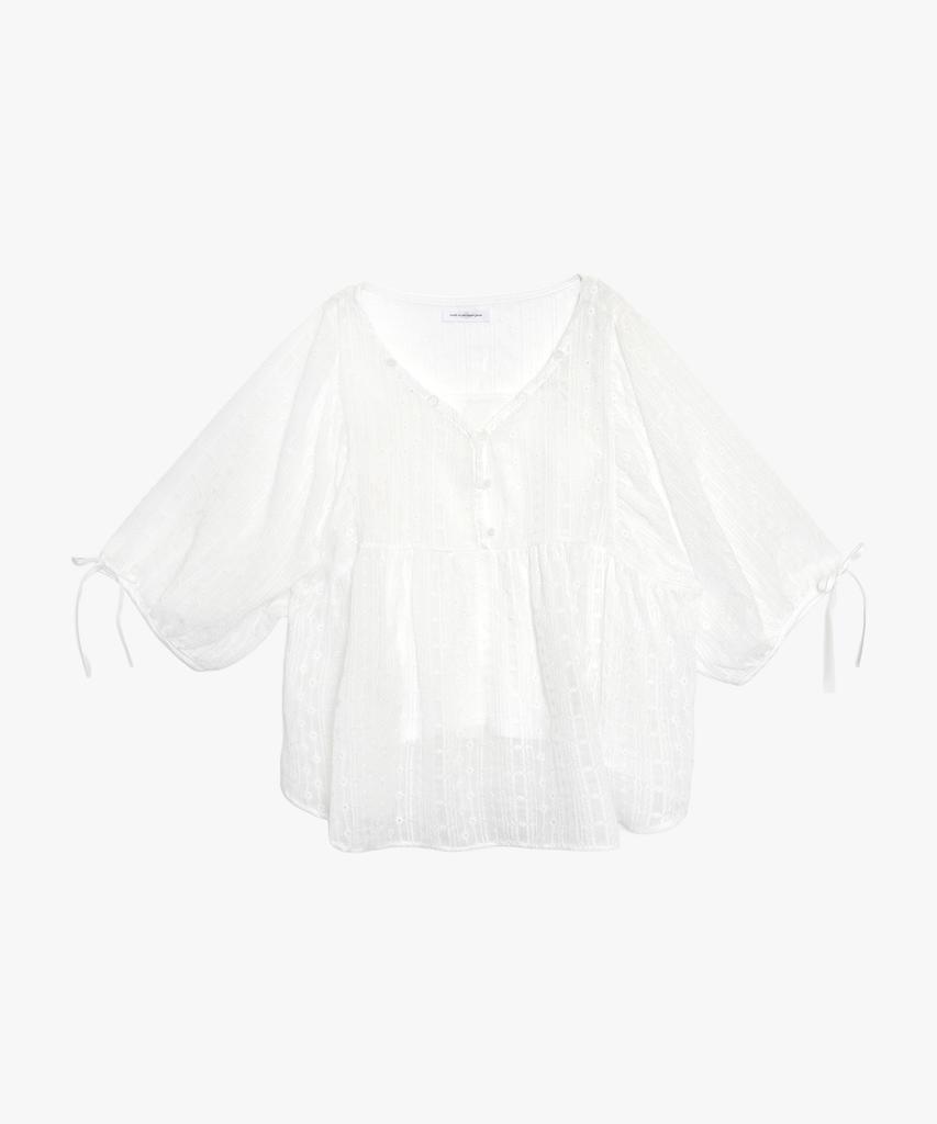 PINK PINEAPPLE Soft Bloom Half Blouse_Ivory