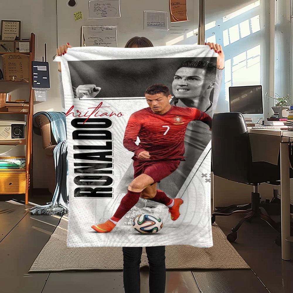 1PC Cristiano Ronaldo Patterned Flannel Blanket Suitable For All Seasons for Home Decor Warmth and Comfort Gifts Holiday Present