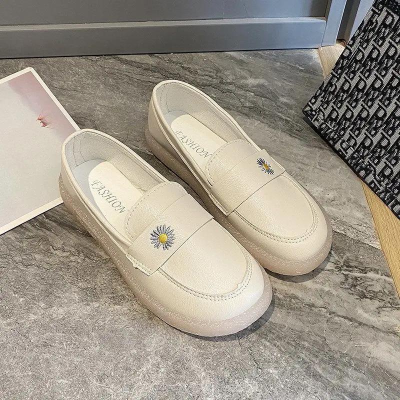Fashion Ladies Footwear White Leather Casual Women's Flat Shoes Slip-on Comfortable and Elegant 2025 Summer Popular Lastest Offer Young