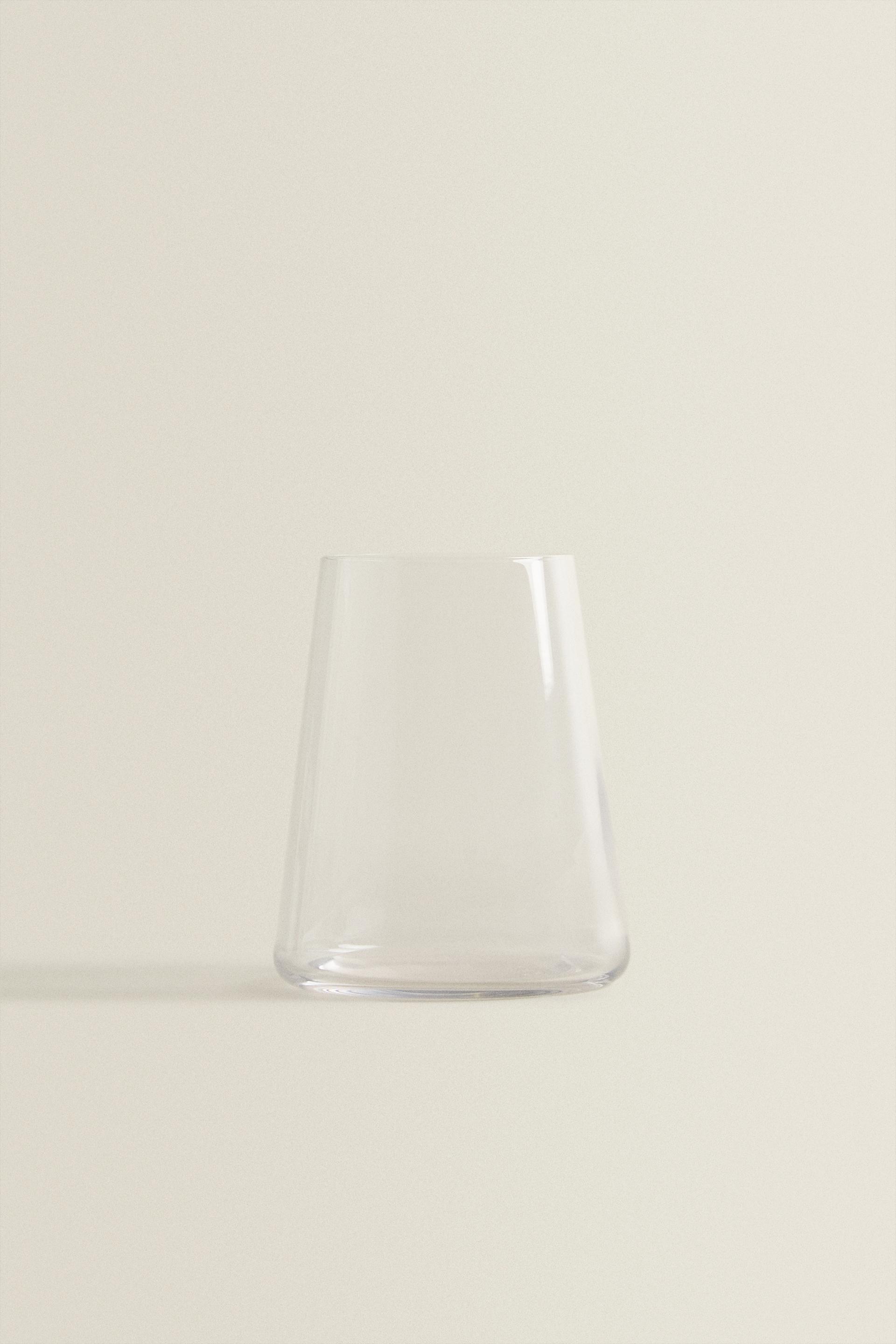 

КОНИЧЕСКИЙ КРИСТАЛЛИЧЕСКИЙ СТАКАН