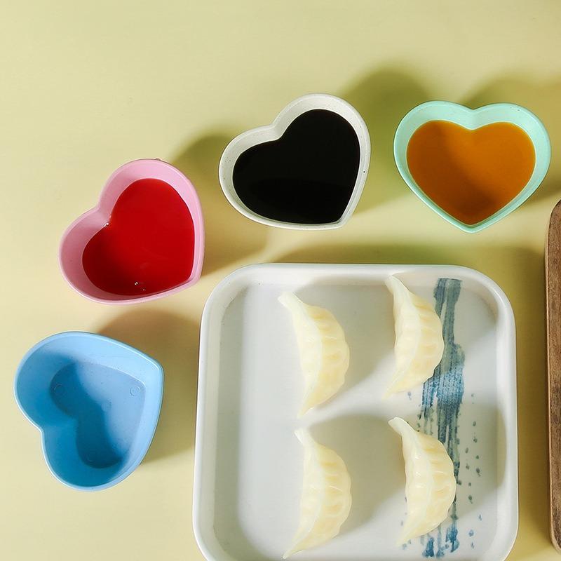 Household Love Fruit Plate - Wheat Straw Hot Pot Seasoning Heart-shaped Cute Plate for Seasoning Dish, Side Dish