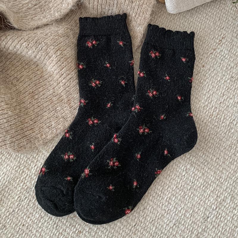 

Retro Korean Style Wool Warm Socks Casual Novelties Sweet Long Ladies Flower Socks Comfort Cute Women S Thick Socks