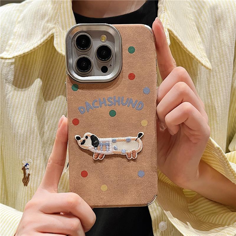 Autumn and Winter Brown Polka Dot Dachshund for Apple 16 Mobile Phone Case for IPhone15ProMax New Style 14/12/13