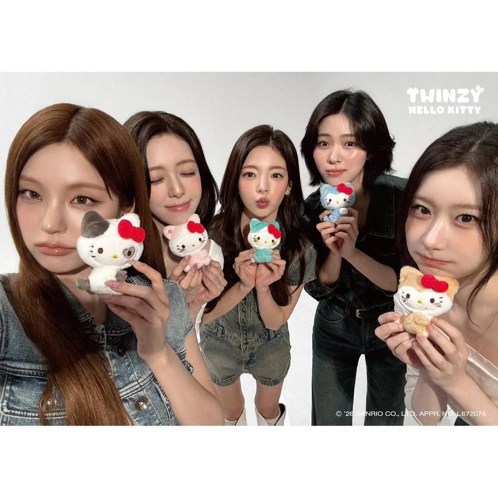 ITZY TWINZY x HELLO KITTY Official MD Pouch