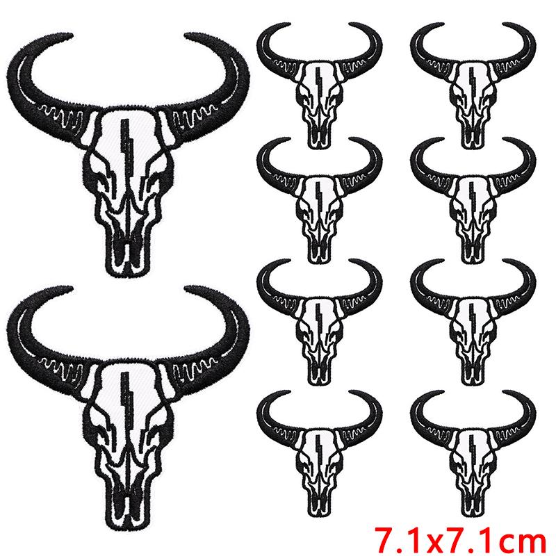 10pcs Wholesale Western Cowboys Embroidered Diy Hats Backpack Sewing Badges Greet Cow Head Patch Iron On Patches Stickers 
