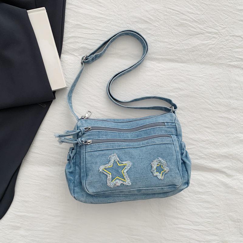 Leichte Denim-Umhängetasche im koreanischen Stil - Modisches Sternendesign hellblaue