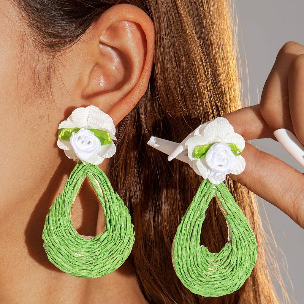 Summer hand-woven raffia stud earrings women's sweet temperament earrings pastoral atmosphere flower earrings