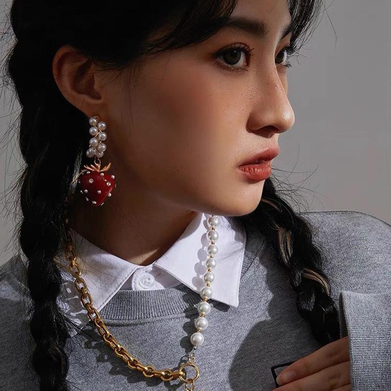Retro Pearl & Strawberry Earrings: Childlike, Trendy Design for Women