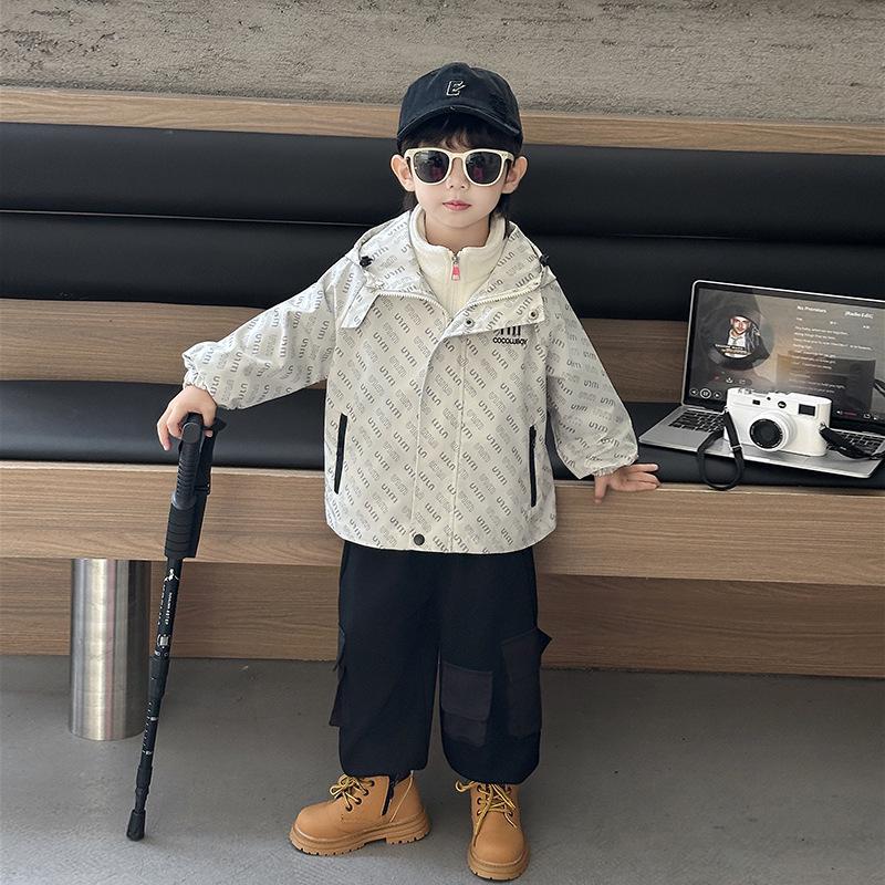 

Boys Stylish 3-in-1 Detachable Jacket for Spring and Autumn 2025 150 cm