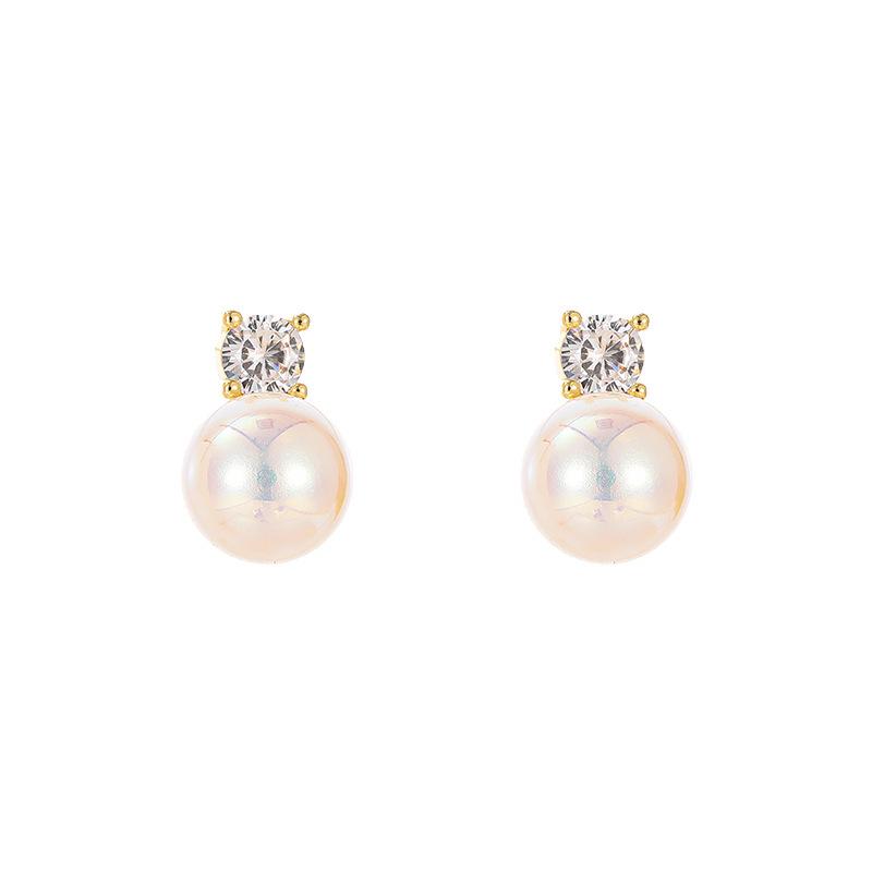 Elegant High-End Pearl Stud Earrings for Women: 2026 Trendy Light Luxury Design