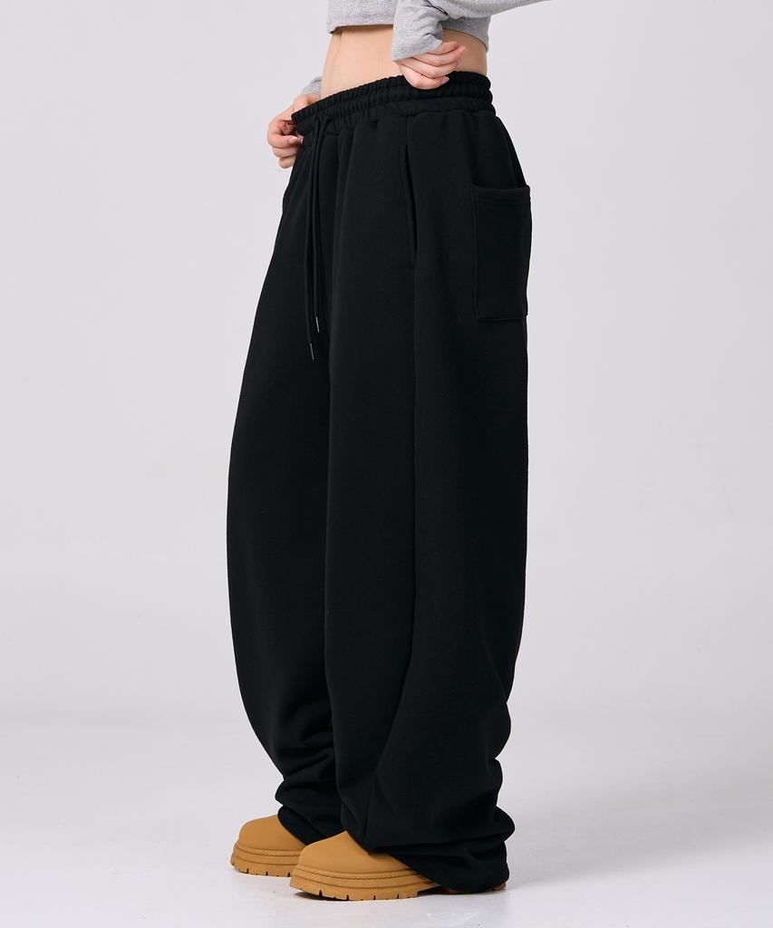 Osillos D20 One-Pleat Wide Loose Fit Sweatpants_Black