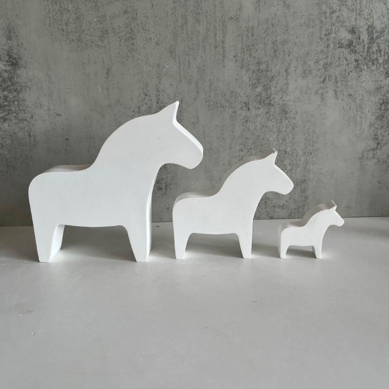 Horse Shaped Resin Molds, Animal Resin Molds for DIY Candle Craft Gypsum Ornaments Cake Fondant Decorations Baking
