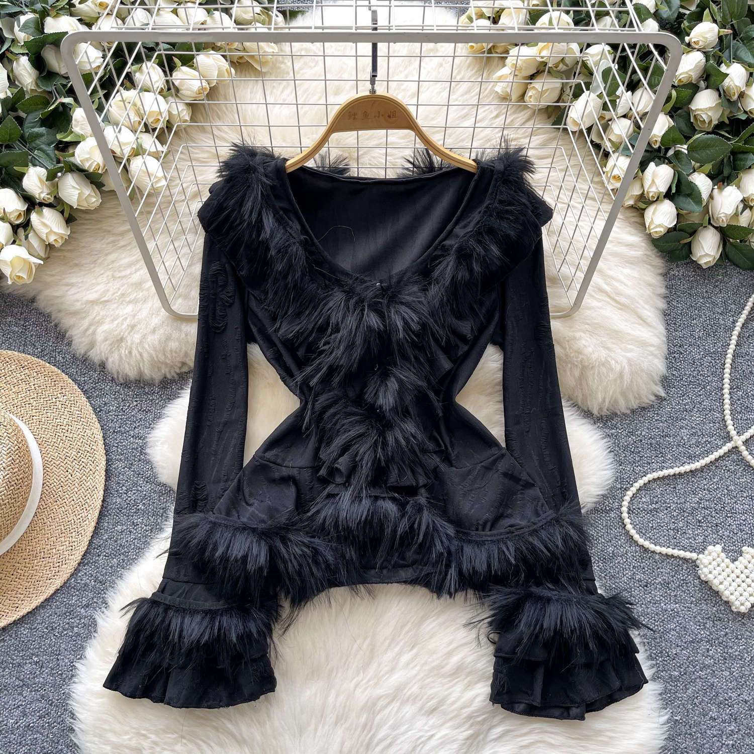 

Рубашка с рукавами-трубами в стиле Hot Girl для женщин, осенняя, с перьями, в стиле ретро, с потертостями и дырками, с винтажным дизайном, роскошная, с темпераментом, топ one size