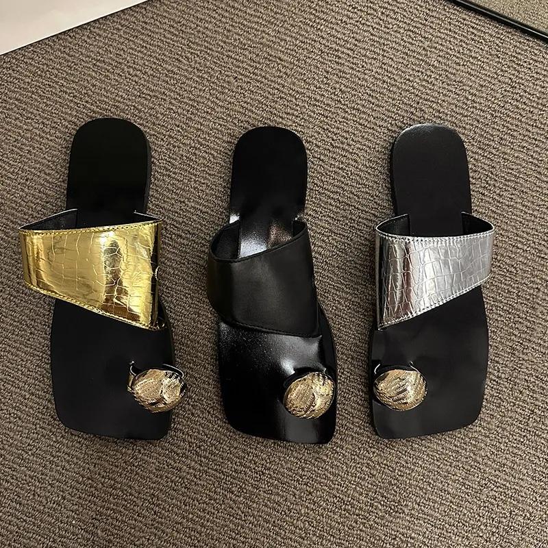 Summer Women's Thong Sandals 2024 New Square Toe Flat Slippers for Women Outdoor Light Casual Beach Fashion Women's Flip Flops