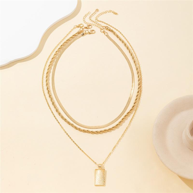 New Classic Geometric Round Hollow Snake Necklace Fashion Twist Chain Pendant Fashion Women's Choker Necklac Jewelry Gift
