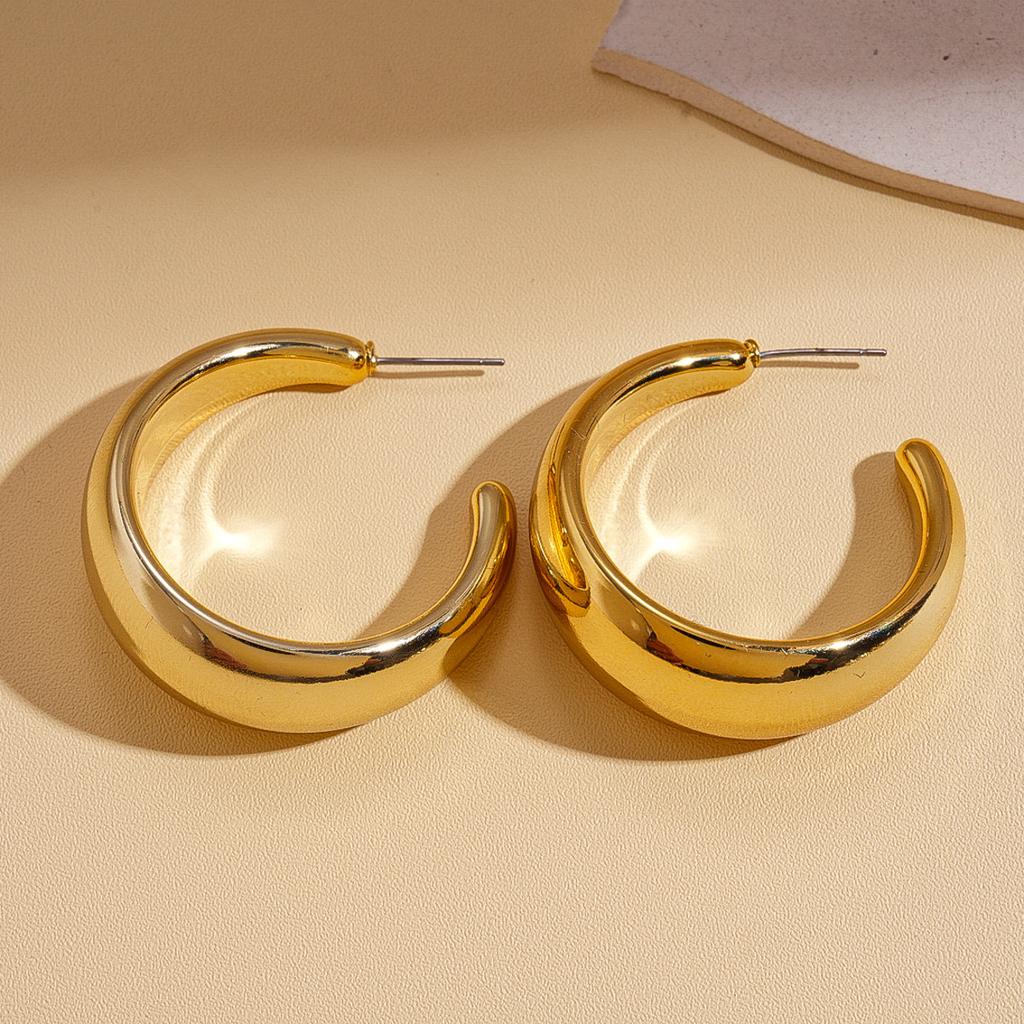 Personalized metal sense geometric C-shaped water drop-shaped steel needle stud earrings fashion ins niche earrings