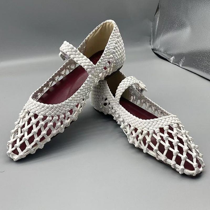 Fashion Fashion Hollow Mesh Flat Sandals Women Retro Pointed Toe Buckle Brand Designer Shoes Comfortable Breathable Commuter Casual Shoe